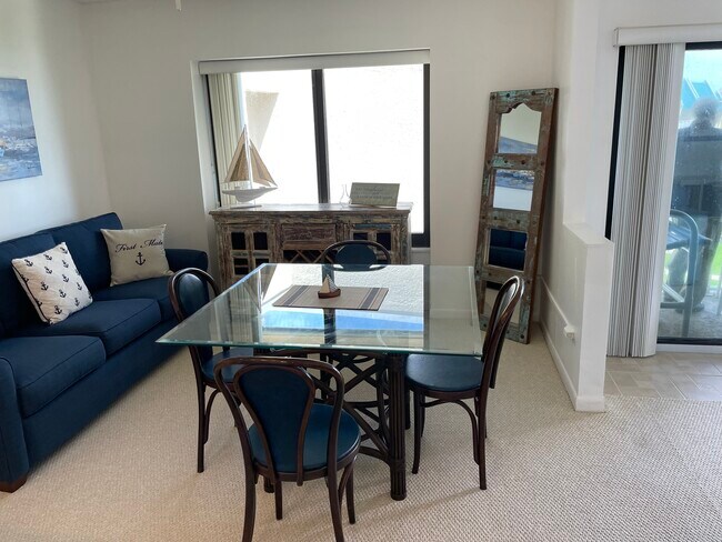 Dining Area - 4501 S Atlantic Ave