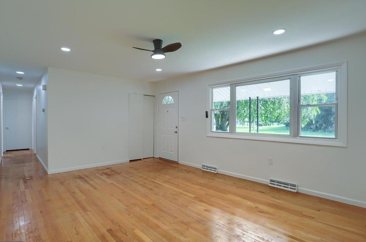 Building Photo - 426 Linden St