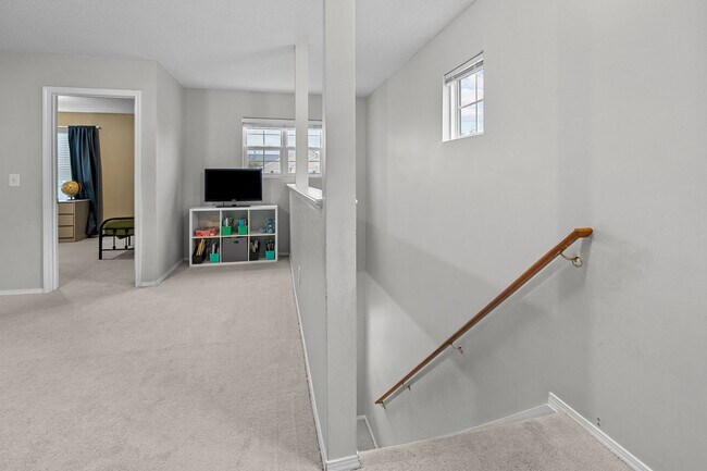 Building Photo - Fantastic 4 Bedroom, 3 Bath home near Brier Creek & RDU, Fenced-in Yard, Bonus Room, Pet Friendly!