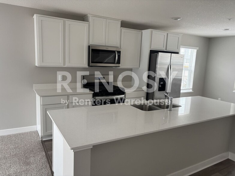 Building Photo - 12572 Guadalcanal Cir