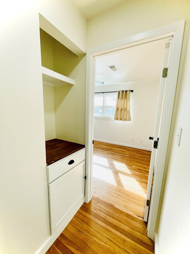 Building Photo - 311 SW 10th St