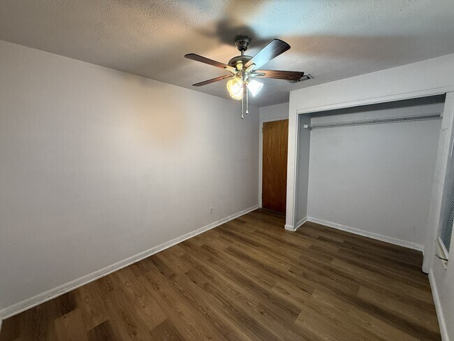 Building Photo - 505 NW 34th St