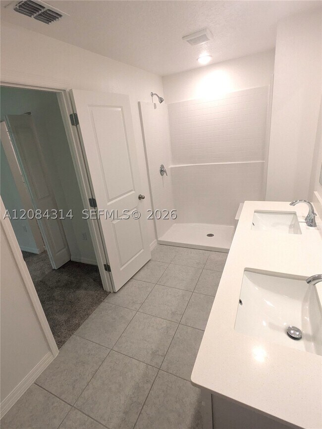 Building Photo - 1329 Biarritz St NW