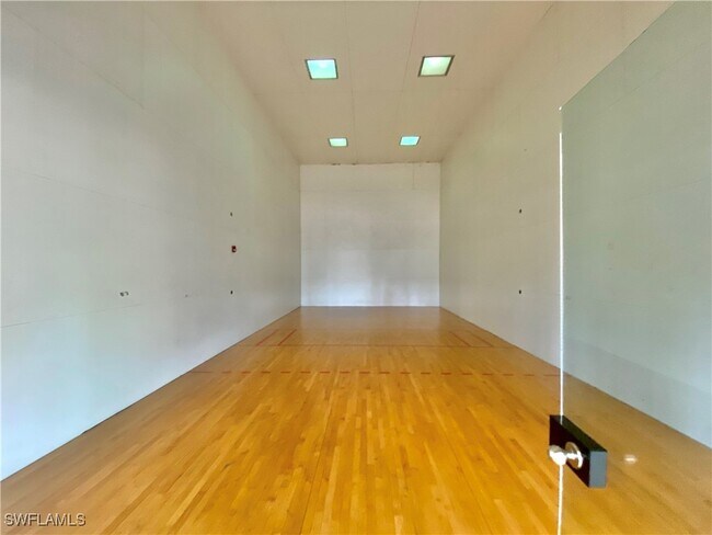 Building Photo - 1840 Florida Club Cir