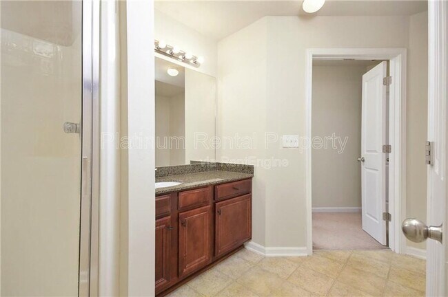 Building Photo - 2886 Ridgeview Dr