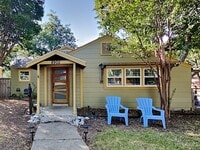 Building Photo - 8902 Redondo Dr