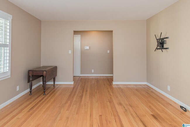 Building Photo - 615 Broadway St