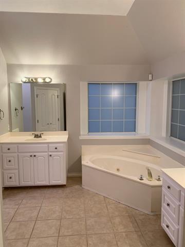 Building Photo - 7221 Valley Bend Way