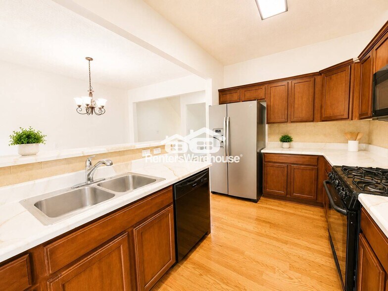Building Photo - 5628 Cascade Run