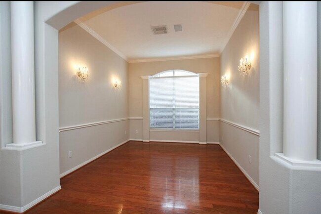 Building Photo - 1110 Parkhaven Ln
