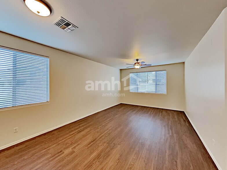 Building Photo - 2120 S Archer