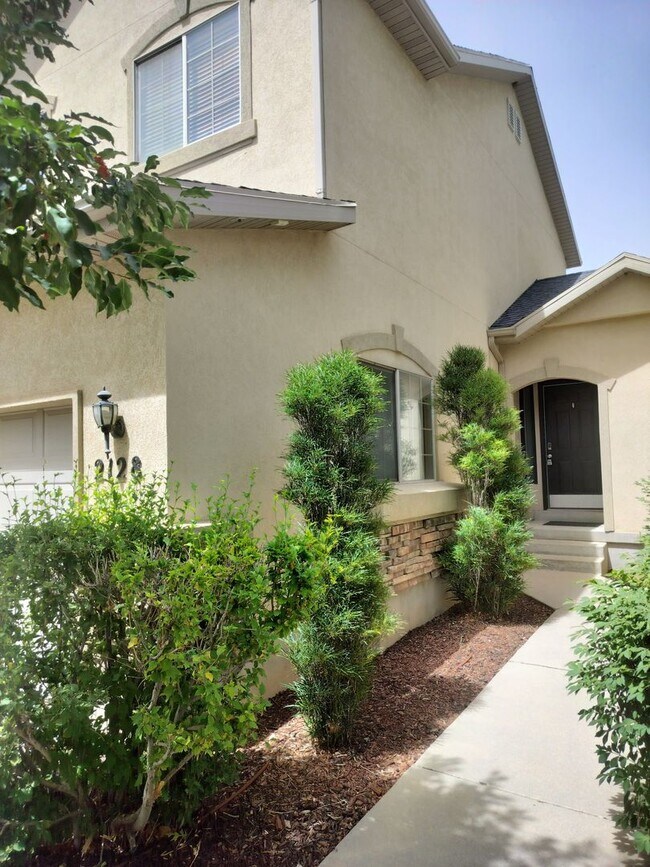 Building Photo - 2128 W 2180 N