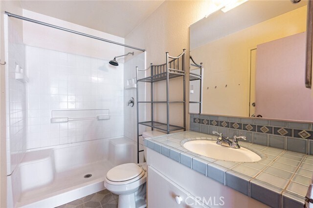 Building Photo - 324 S Palo Cedro Dr