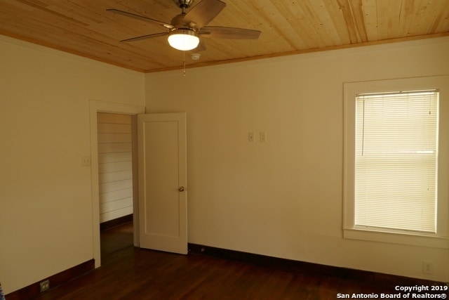 Building Photo - 2/1 open concept great location central SA