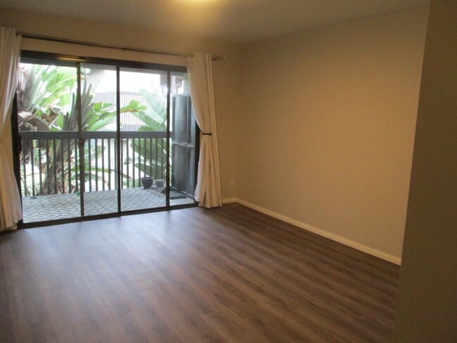 Building Photo - Mission Valley Newly Remodeled 2 Bdr 2 Bat...