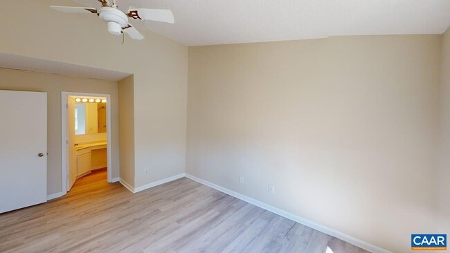 Building Photo - 111 Turtle Creek Rd