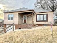 Building Photo - 2124 S 42nd St