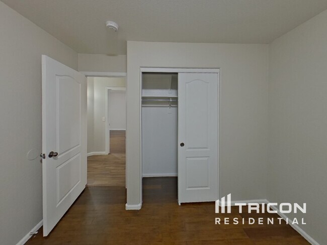 Building Photo - 42028 W Sunland Dr