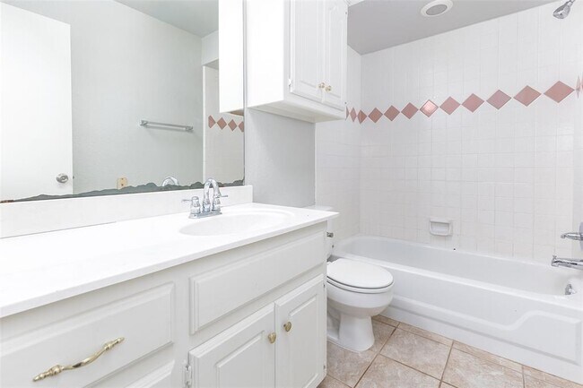 Building Photo - 907 W Tesio Way