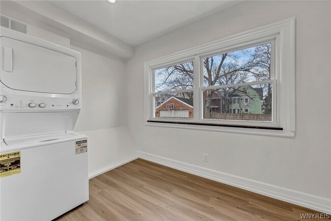 Building Photo - 109 Dorchester Rd