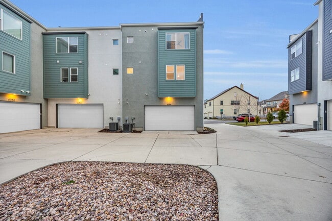 Building Photo - 6356 Birch Run Rd