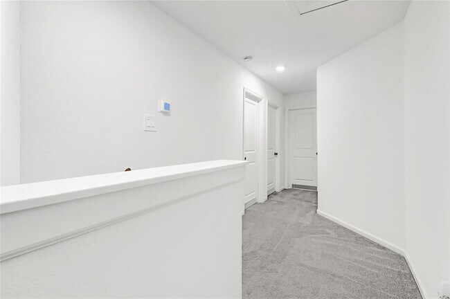 Building Photo - 227 River Grv Ct