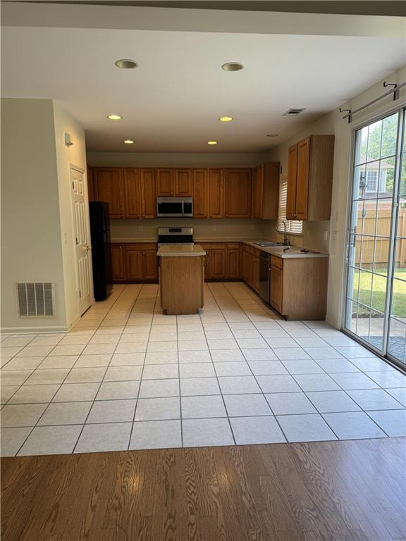 Building Photo - 4183 Divot Way