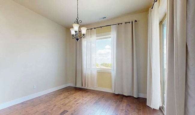 Building Photo - 3818 W 48th Ave