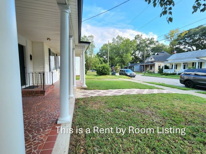 Building Photo - 523 Avent St
