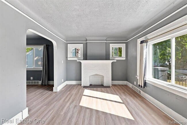 Building Photo - 15401 Littlefield St