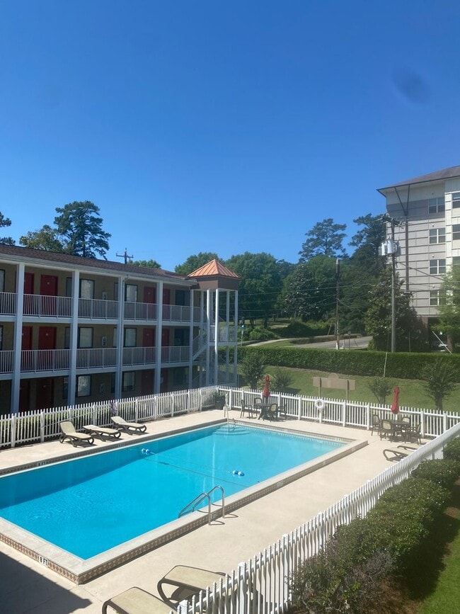Building Photo - 1/1 Overlooking Doak Campbell Stadium @ Se...