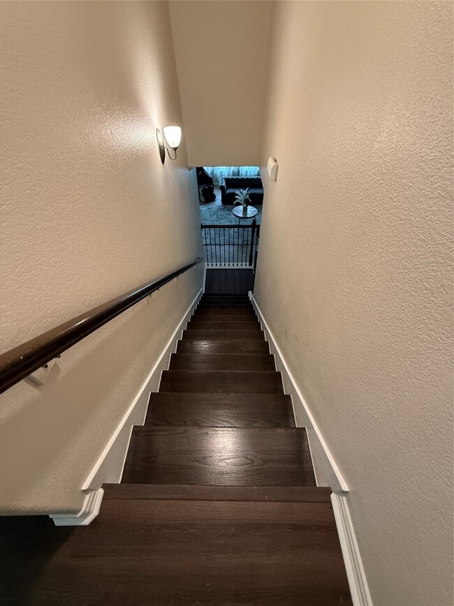 Building Photo - 20206 Lago Blf Lp