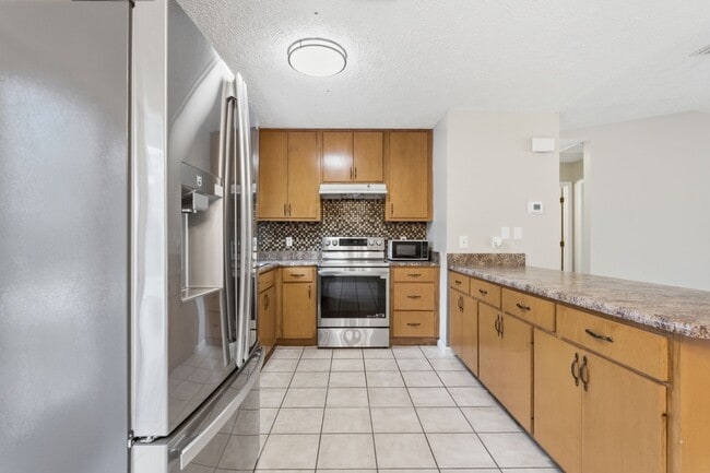 Building Photo - 533 Joseph Cir