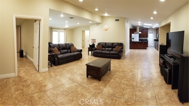Building Photo - 5325 La Forest Dr