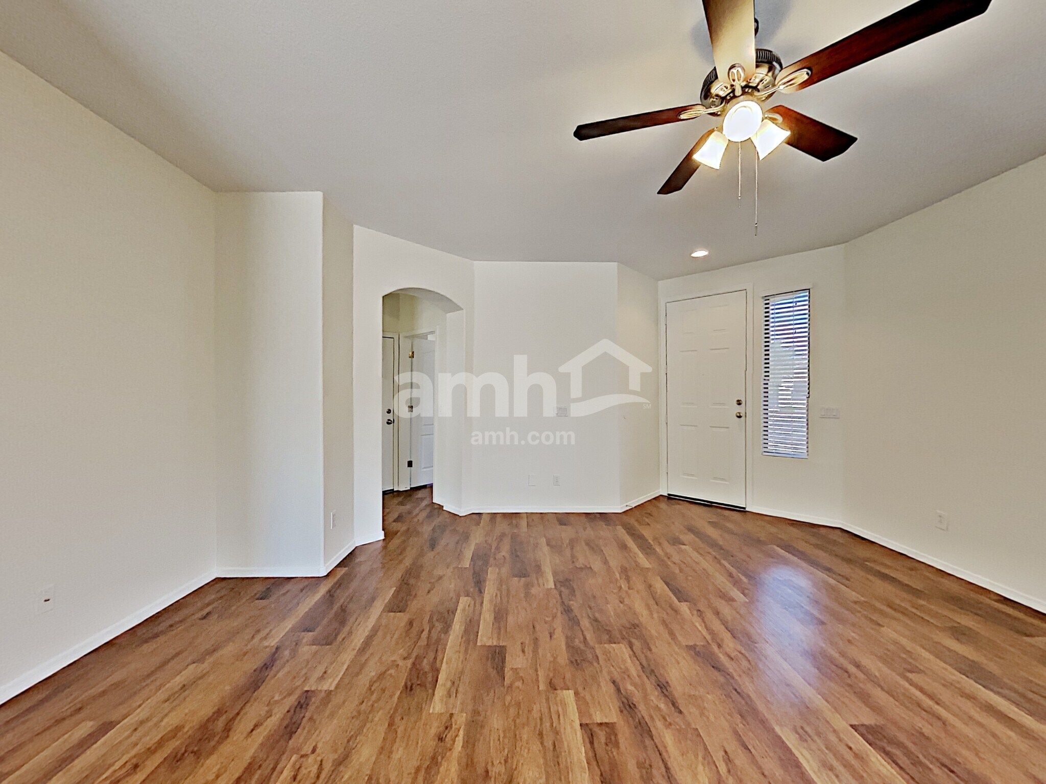 Building Photo - 9427 W Potter Dr