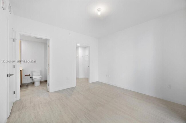 Building Photo - 77 SE 5th St