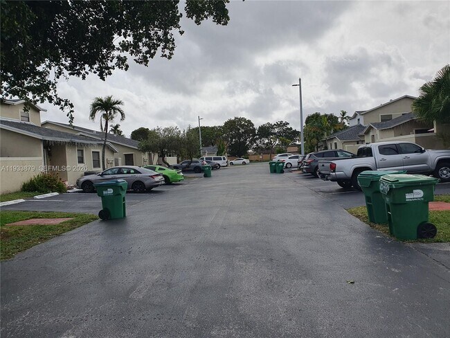 Building Photo - 6702 SW 152nd Pl