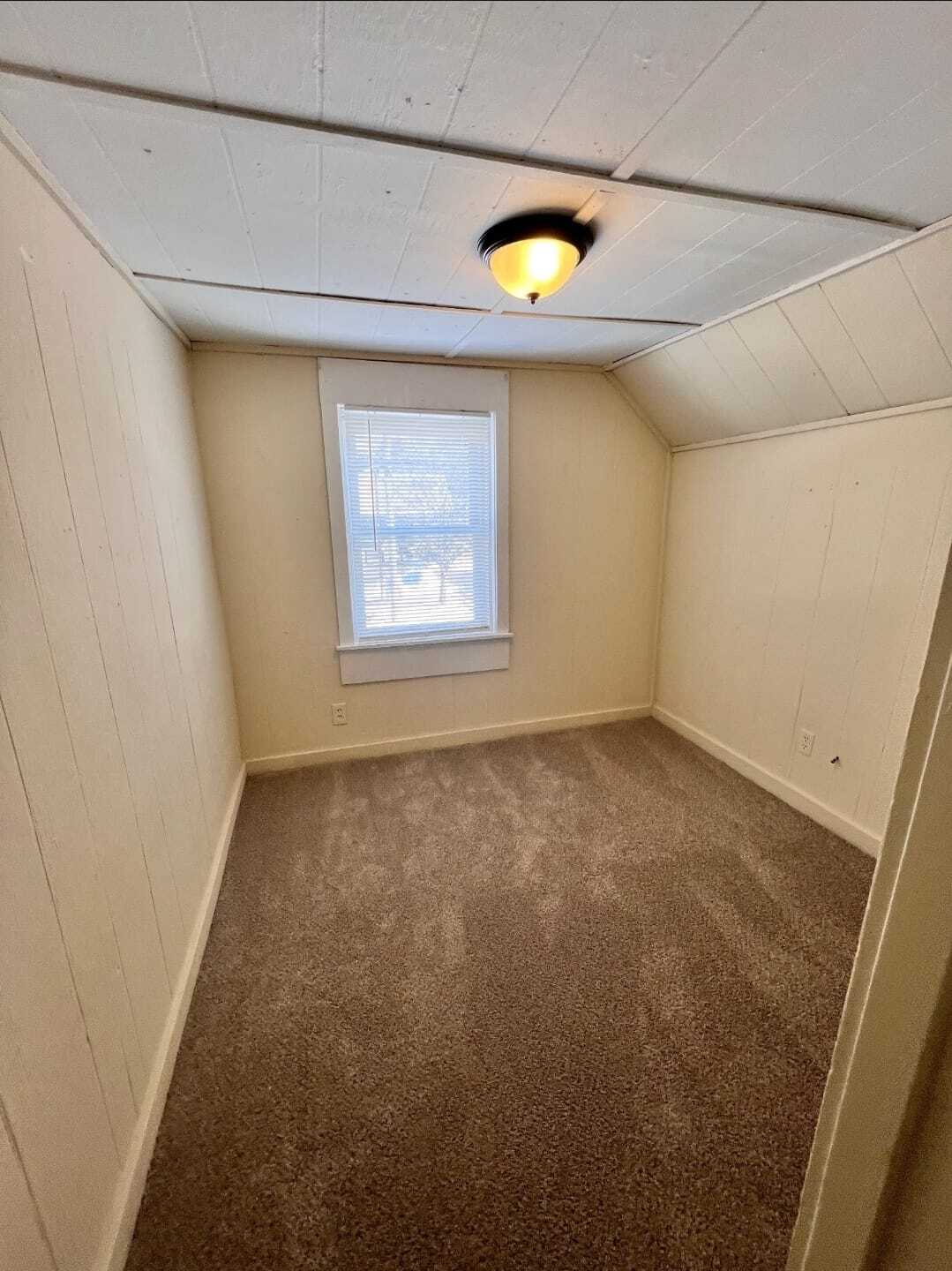 Building Photo - 23 Proctor St