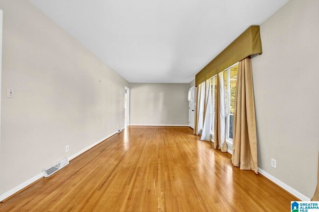 Building Photo - 2516 Ridgewood Rd