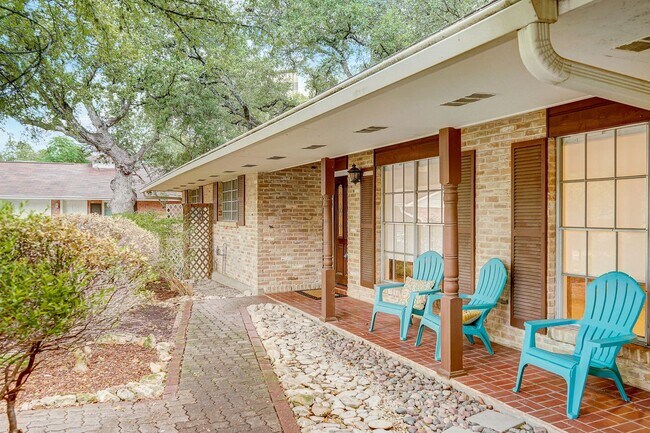 Building Photo - Welcome to this beautiful 3-bedroom, 2-bat...