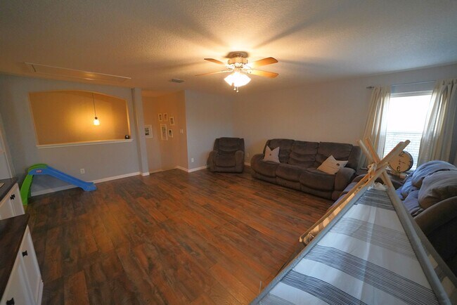 Building Photo - Gorgeous 5 Bedroom Rental in Cibolo! Realtor Commmission: $400