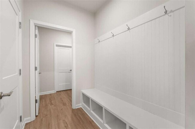 Building Photo - 15 Parkside View