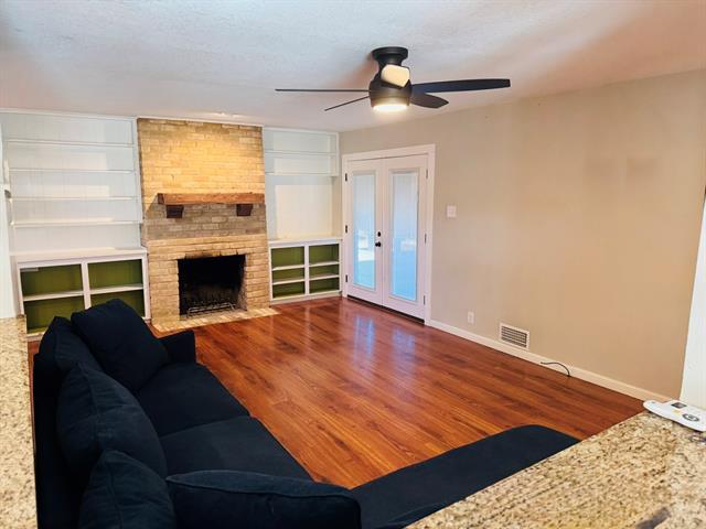 Building Photo - 2615 Gladiolus Ln