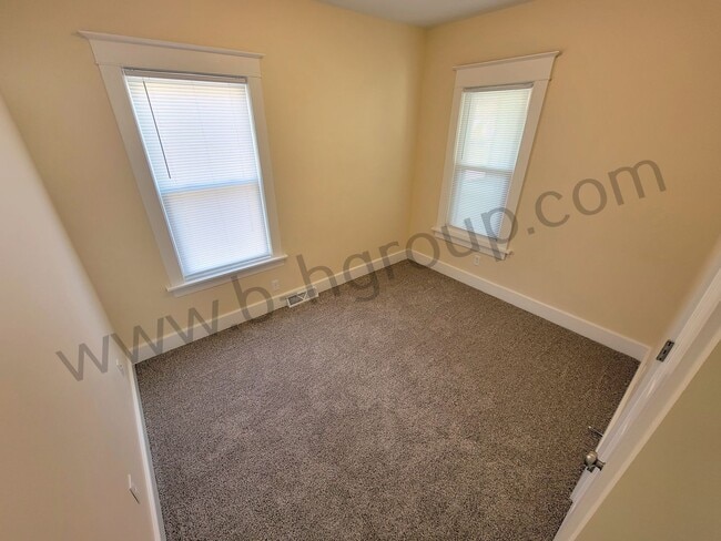 Building Photo - Newly Updated