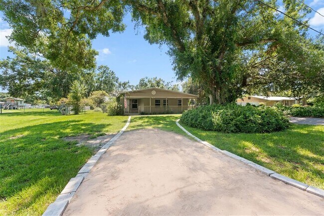 Building Photo - 7911 Lovegren Ln
