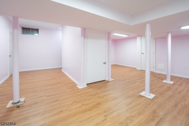Building Photo - 221 Arrowood Way