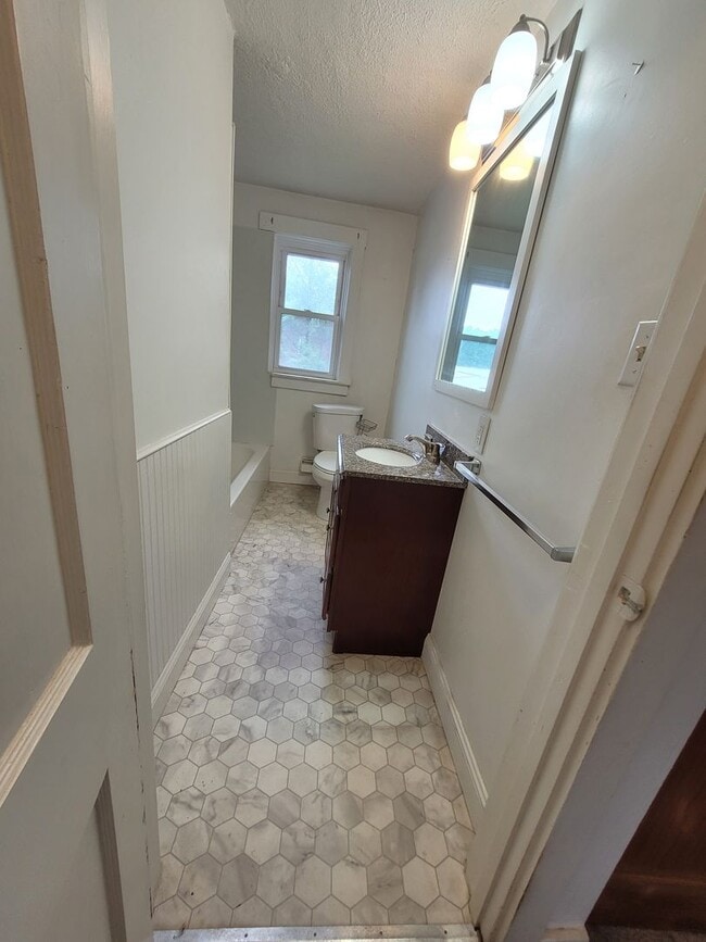 Building Photo - 341 Indian Manor Dr