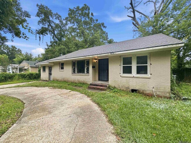 Building Photo - 5156 Linden St