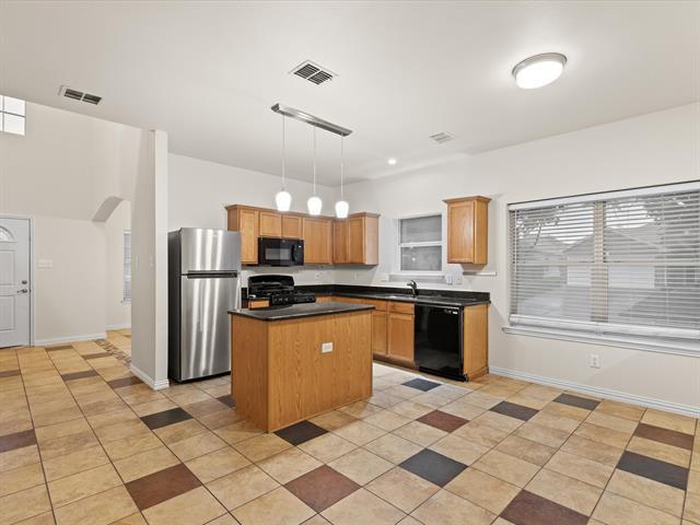 Building Photo - 3944 Diamond Ridge Dr