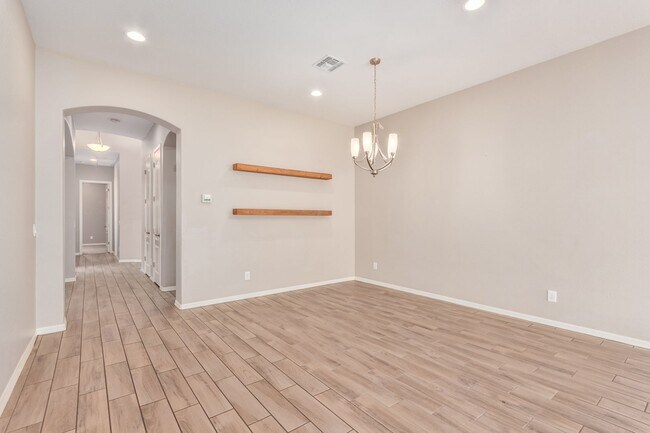 Building Photo - New Rental Listing in Madison Vistas